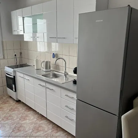 Pelja Apartamento *