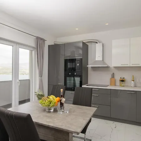 Pelja Appartement *
